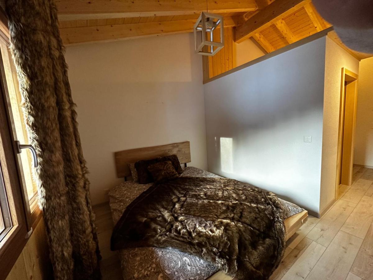 Chambres D'Hotes Les Louettes A Sapinhaut Canton Du Valais Saxon Exterior foto